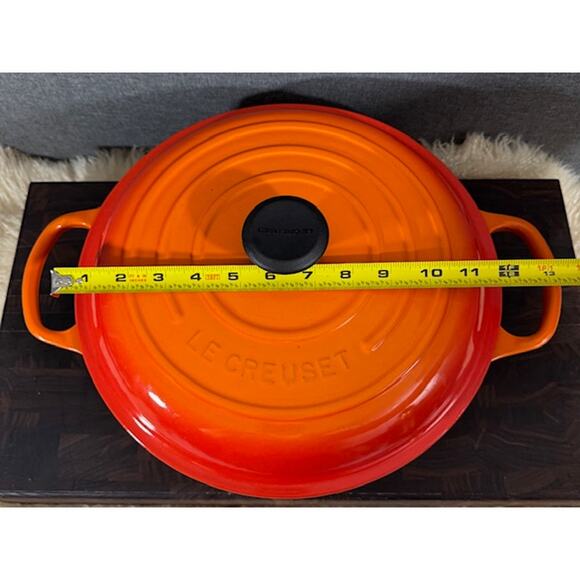 Le Crueset Signature Brasier in Flame 3.5 Quart with Box - Picture 8 of 10